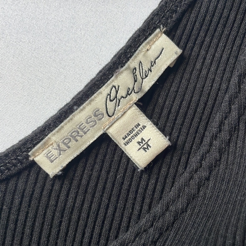 Express Top, M - Picture 3 of 4